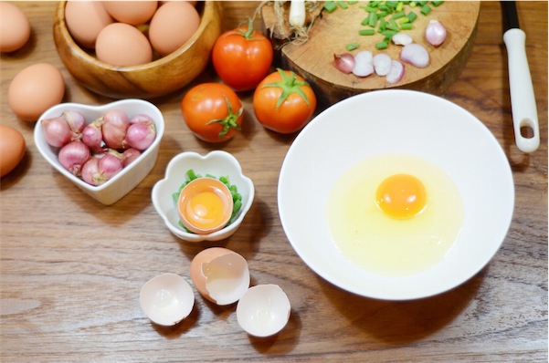 ricetta frittata cipolla e pomodoro