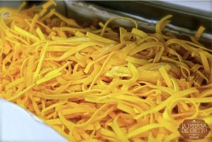 come fare pasta all'uovo